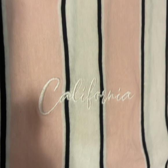 Mens pink pin strip “California” tee - Picture 2 of 3